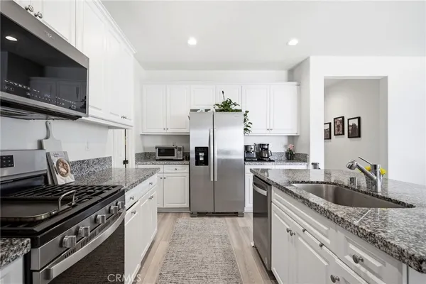 $620,000 | 29068 Golden Sunset Circle, Winchester, CA 92596