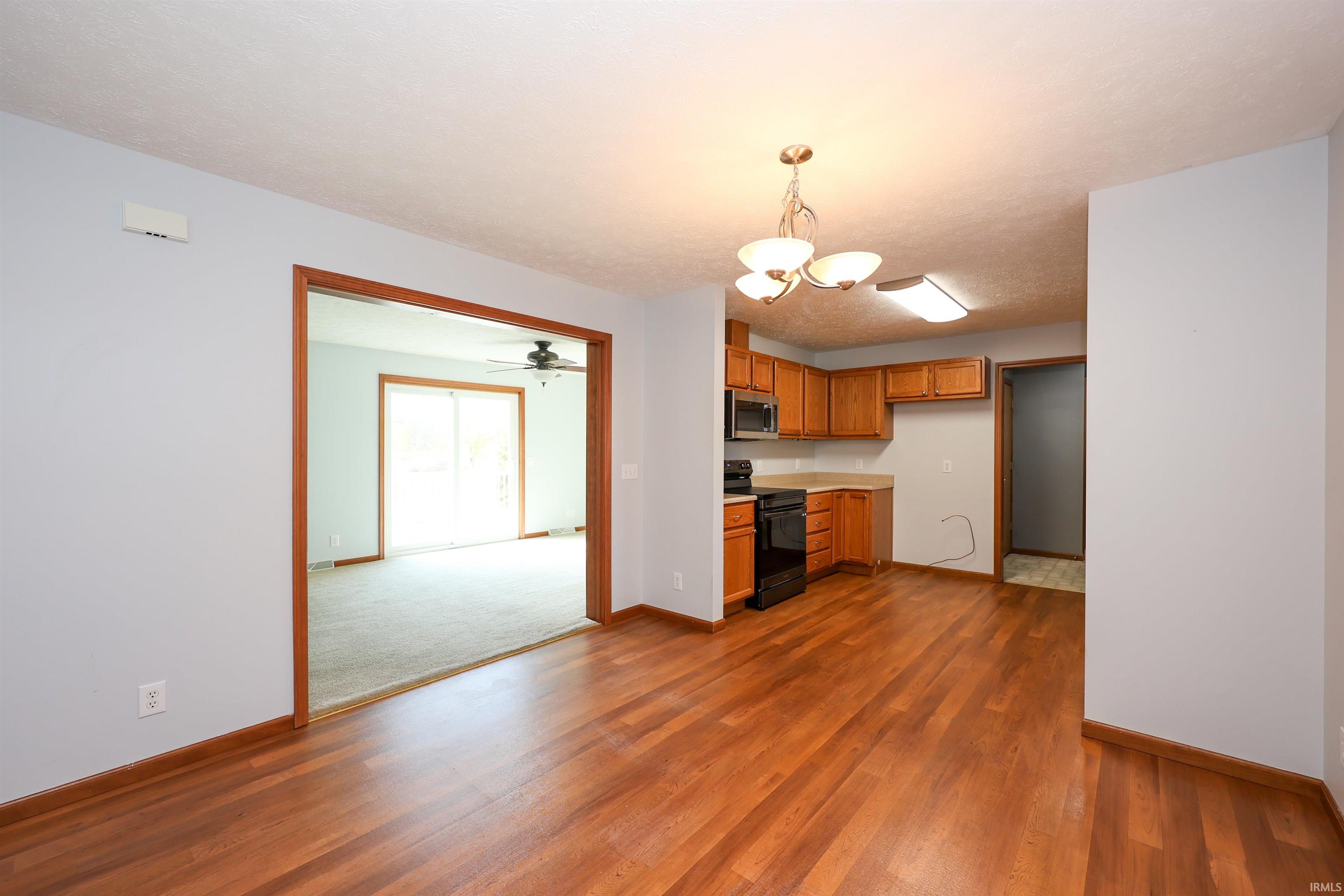 2830 East Kammerer Road Kendallville, IN 46755 - Photo 11 of 34