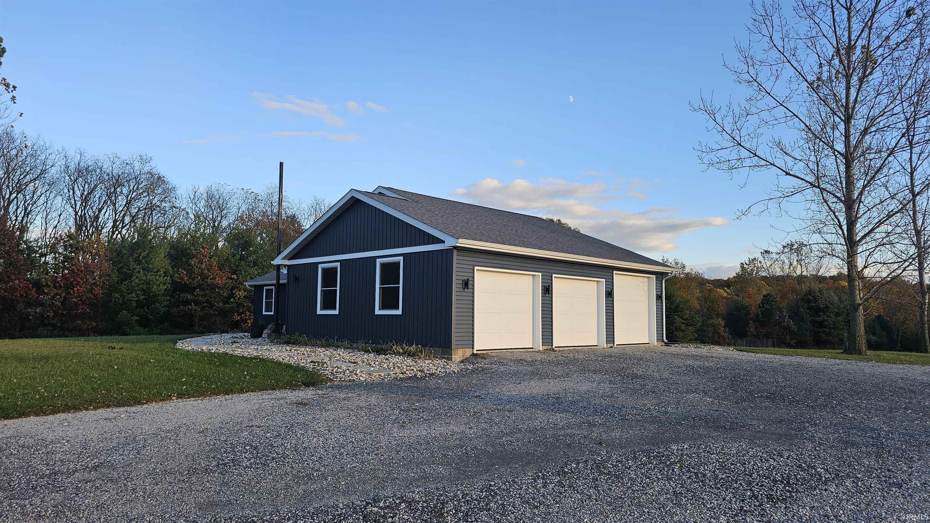 2830 East Kammerer Road Kendallville, IN 46755 - Photo 4 of 34