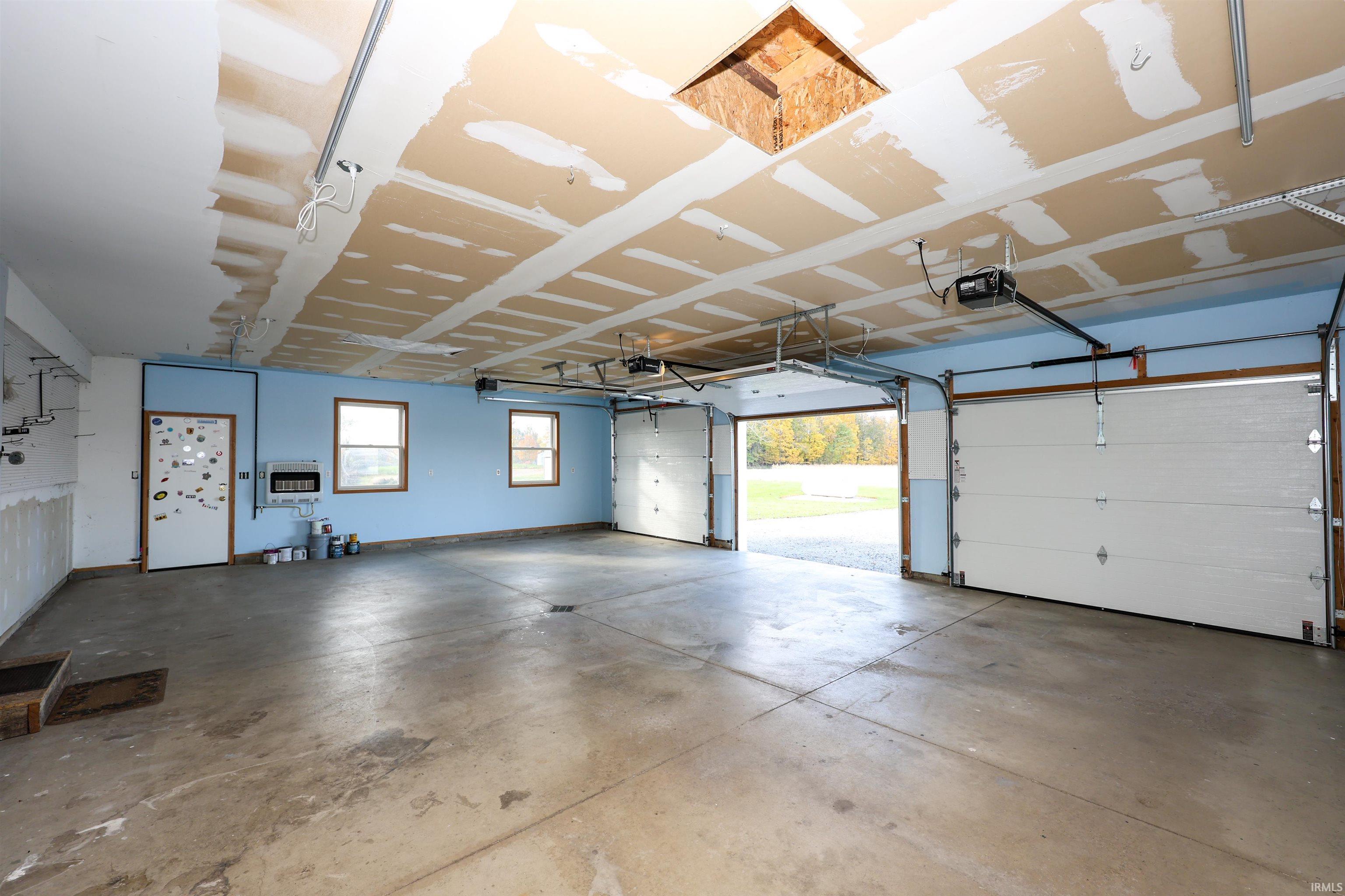 2830 East Kammerer Road Kendallville, IN 46755 - Photo 5 of 34