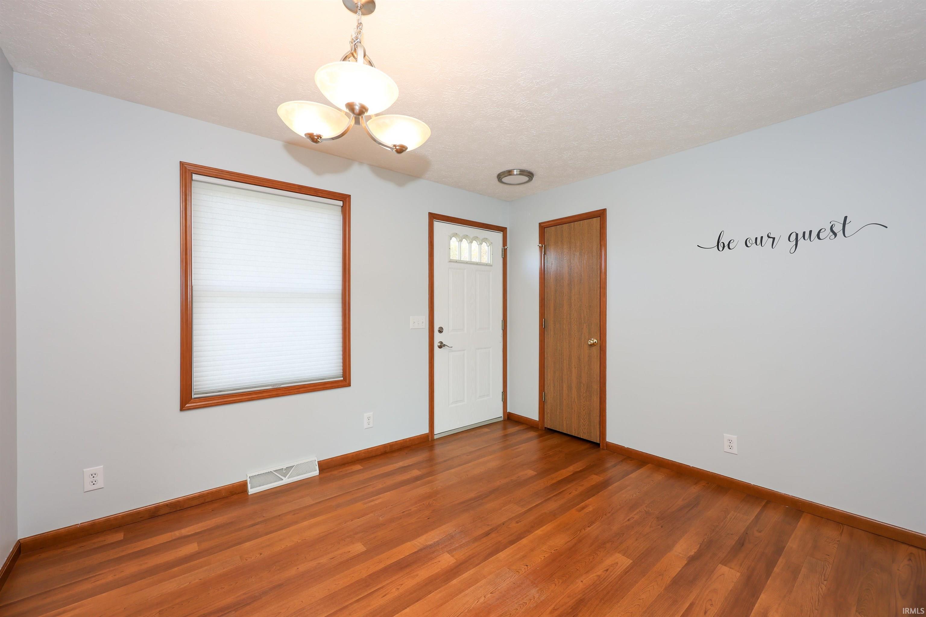 2830 East Kammerer Road Kendallville, IN 46755 - Photo 10 of 34