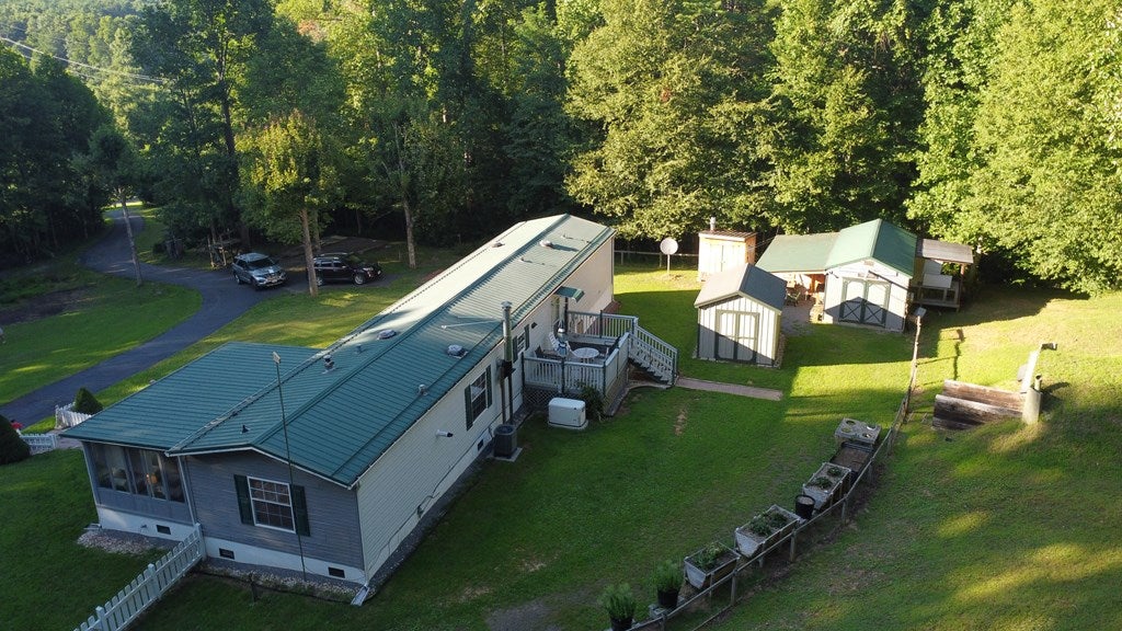 1022 Turner Spur Road Fancy Gap, VA 24328 - Photo 3 of 65 Gallery Image 3