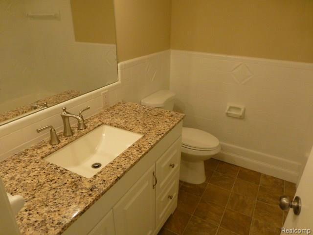 8165 Davison Road Davison, MI 48423 - Photo 14 of 21 Beautiful Granite Bathroom