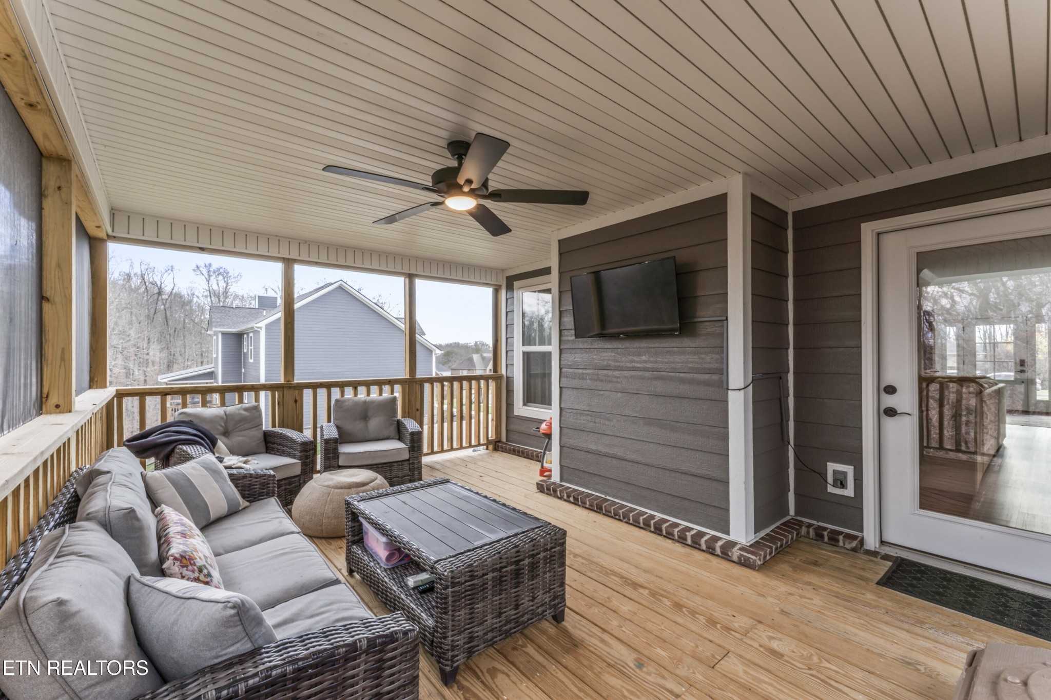 2815 Green Summers Road Knoxville, TN 37938 - Photo 38 of 50 a balcony with furniture