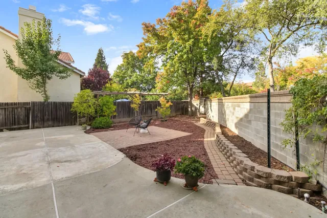 $627,000 | 432 Snow Breeze Court, Roseville, CA 95747