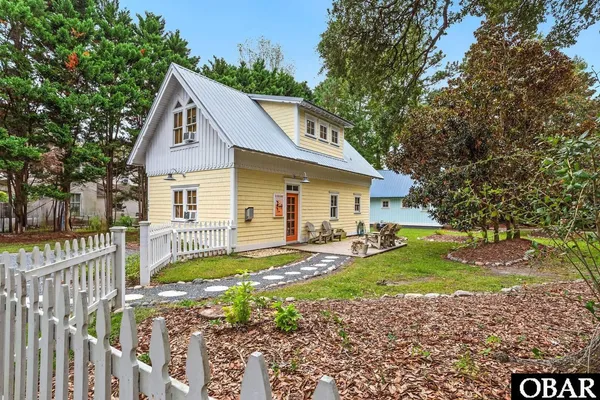 $898,000 | 706-708 Wingina Avenue, Manteo, NC 27954