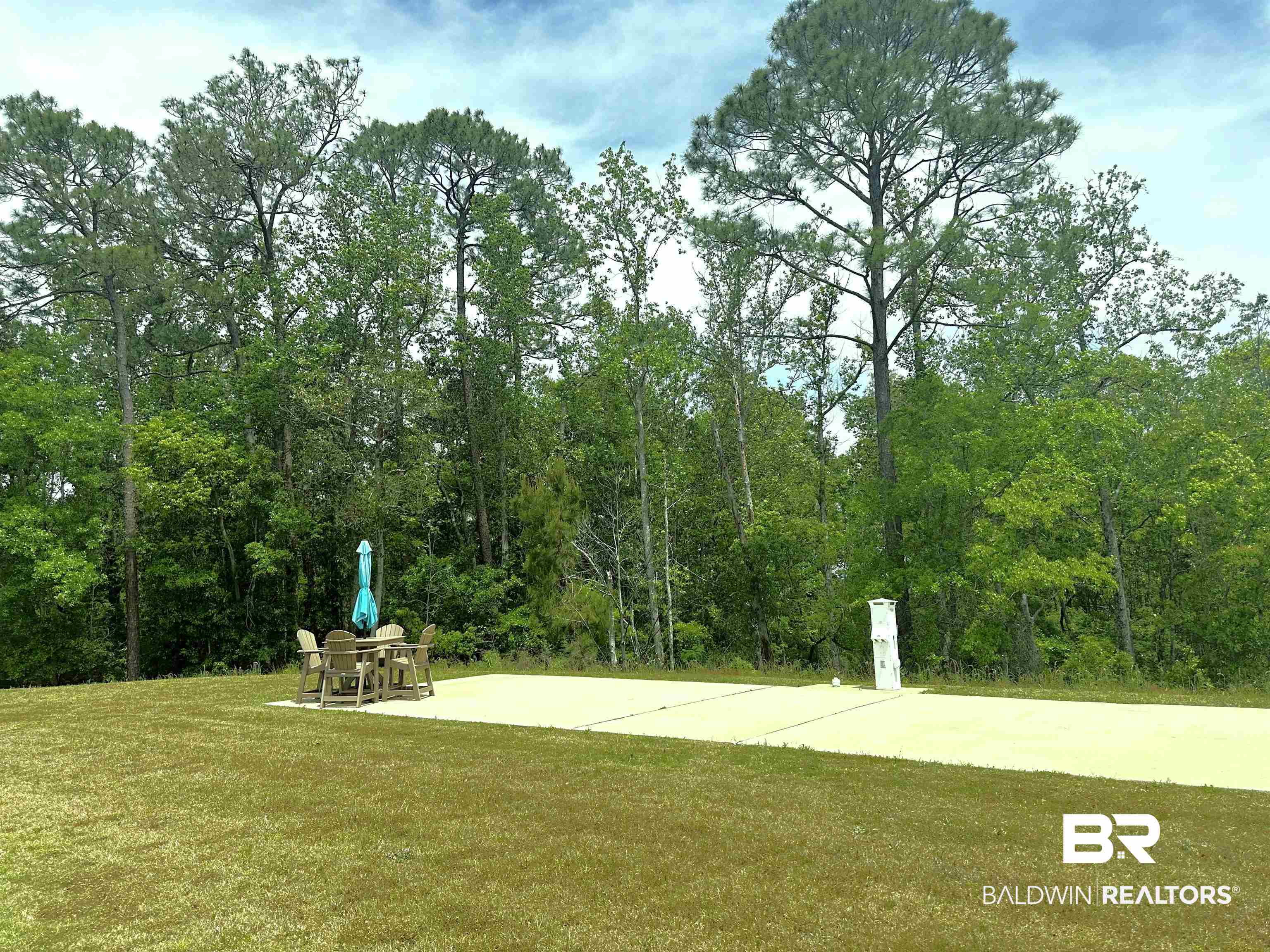 12489 Gateway Drive Elberta, AL 36530 - Photo 5 of 55 View of property's community with a lawn
