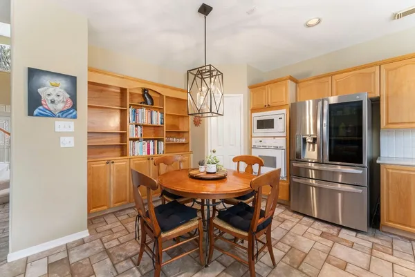 $850,000 | 85 North Concord Forest Circle, The Woodlands, TX 77381