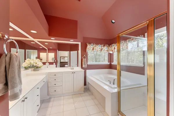 $850,000 | 85 North Concord Forest Circle, The Woodlands, TX 77381