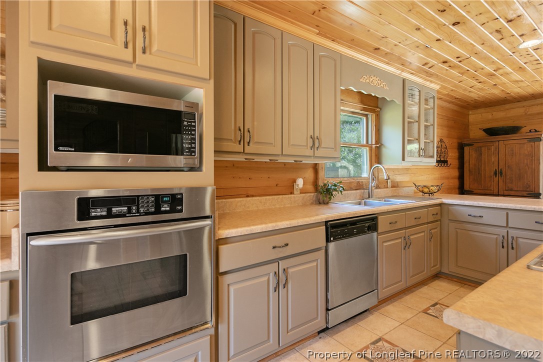 2549 Beard Road Eastover, NC 28312 - Photo 14 of 50 Gallery Image 14