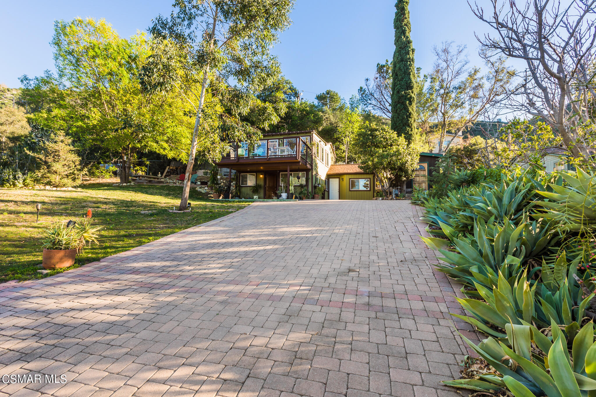 6695 Clear Springs Road Simi Valley, CA 93063 - Photo 2 of 94 763A4538