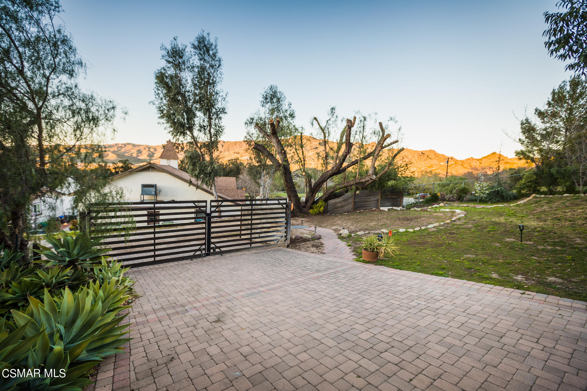 6695 Clear Springs Road Simi Valley, CA 93063 - Photo 86 of 94 763A4657