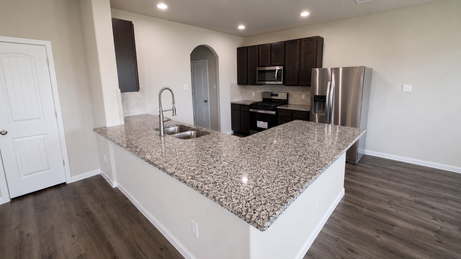 2835 Autumn Mist Lane Conroe, TX 77304 - Photo 7 of 36 Kitchen