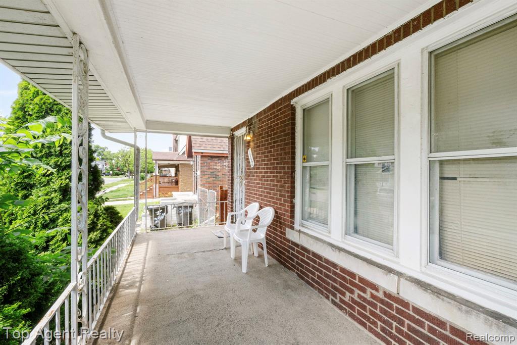 3958 Buckingham Detroit, MI 48224 - Photo 4 of 45