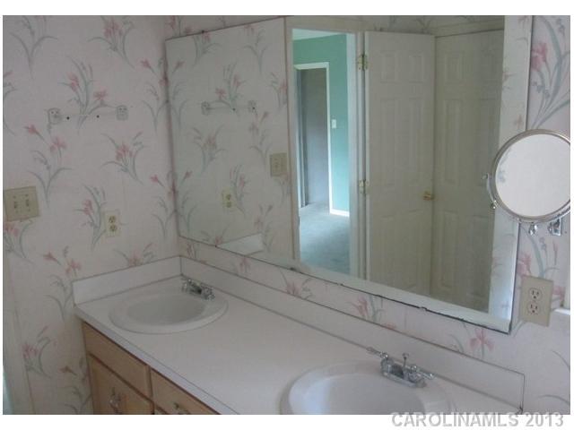 15001 Smith Road Charlotte, NC 28273 - Photo 7 of 7 Gallery Image 7