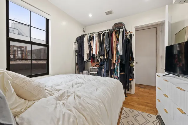 $2,500,000 | 118 Kingsland Avenue, Unit 1 | East Williamsburg