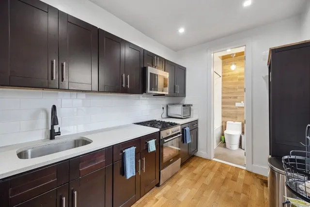$2,500,000 | 118 Kingsland Avenue, Unit 1 | East Williamsburg