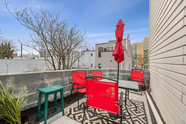 $2,500,000 | 118 Kingsland Avenue, Unit 1 | East Williamsburg