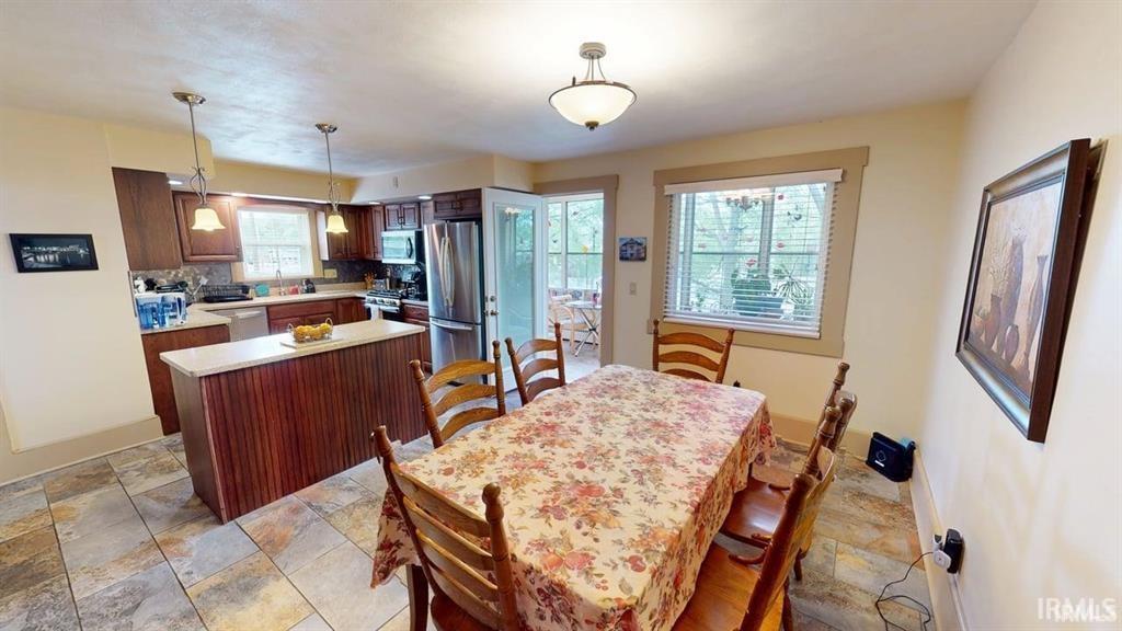 410 East Riverside Drive Jasper, IN 47546 - Photo 12 of 36