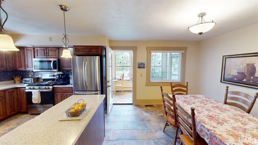 410 East Riverside Drive Jasper, IN 47546 - Photo 13 of 36