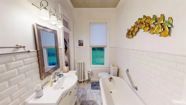 $785,000 | 410 East Riverside Drive, Jasper, IN 47546