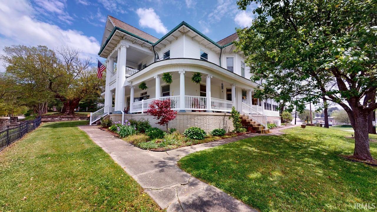 410 East Riverside Drive Jasper, IN 47546 - Photo 4 of 36