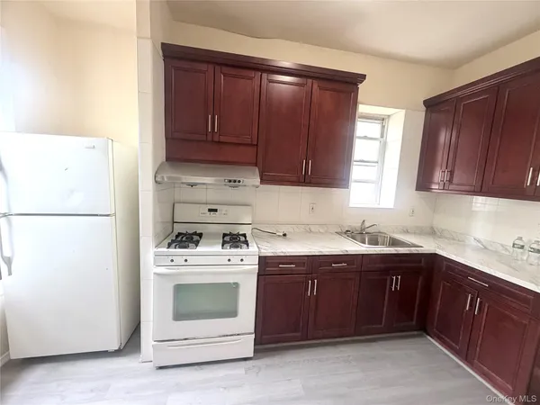 $3,500 | Undisclosed Address | North Woodside