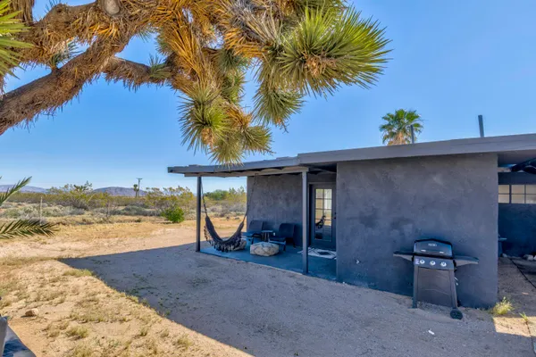 $525,000 | 330 Delgada Avenue, Yucca Valley, CA 92284