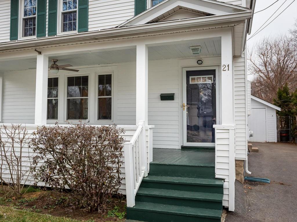 21 Homecrest Street Longmeadow, MA 01106 - Photo 2 of 41