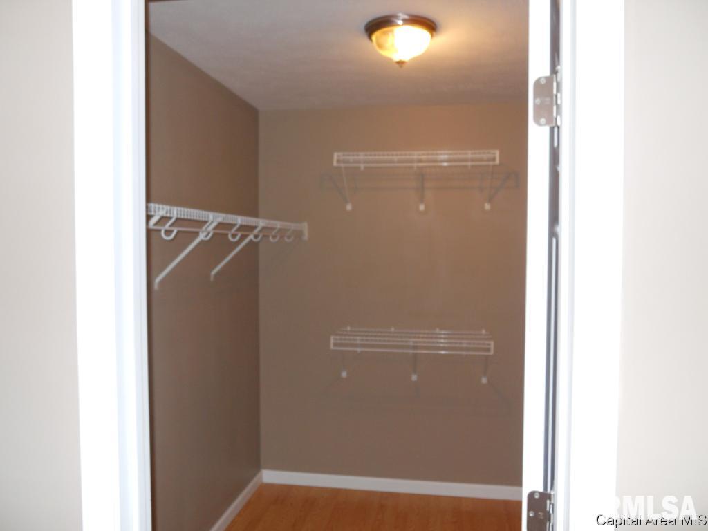 3818 Sugar Loaf Springfield, IL 62711 - Photo 8 of 16 Gallery Image 8