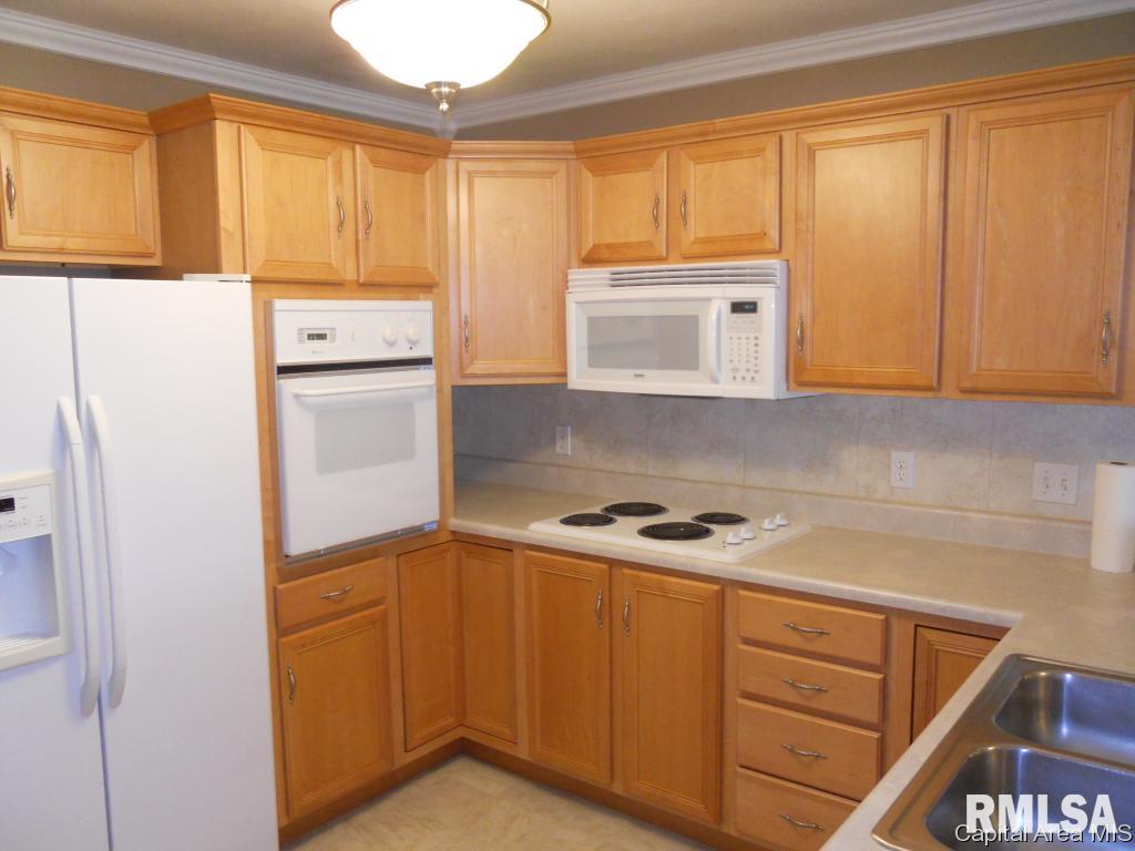 3818 Sugar Loaf Springfield, IL 62711 - Photo 10 of 16 Gallery Image 10