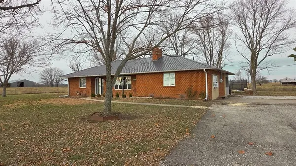 $349,000 | 20340 Highway 52, Pleasanton, KS 66075