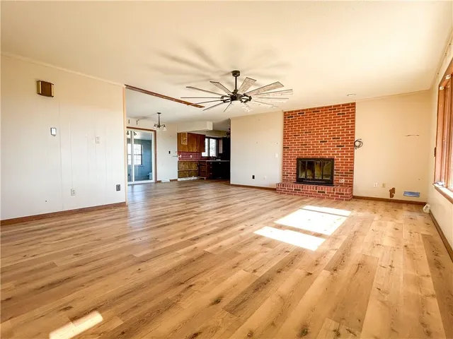 $349,000 | 20340 Highway 52, Pleasanton, KS 66075