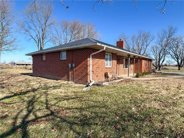 $349,000 | 20340 Highway 52, Pleasanton, KS 66075