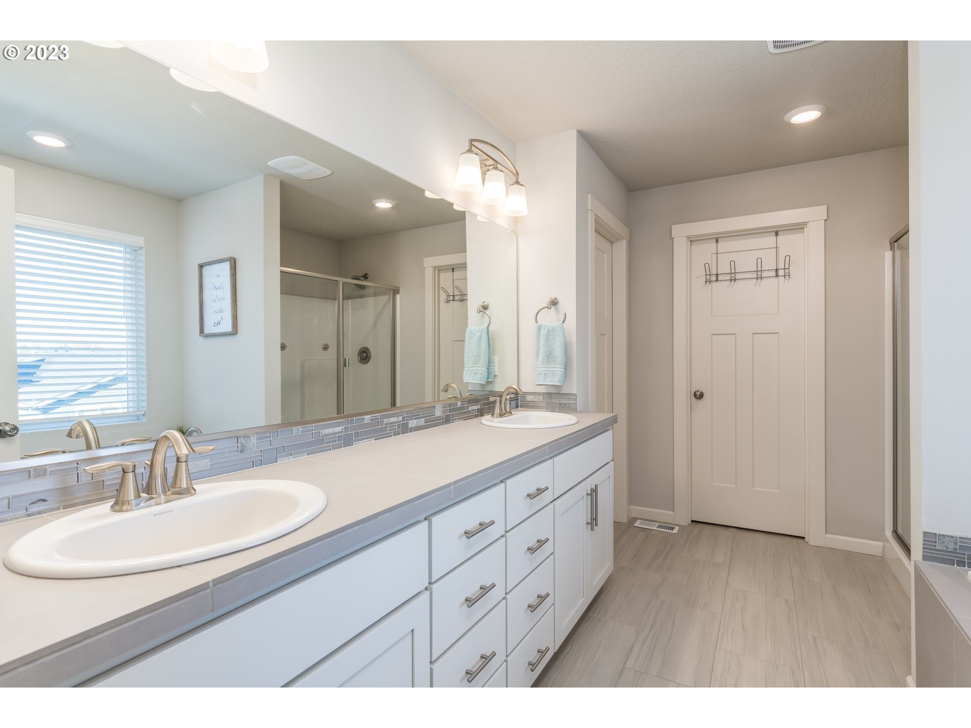 3147 Southwest 40th Street Gresham, OR 97080 - Photo 13 of 26 Gallery Image 13
