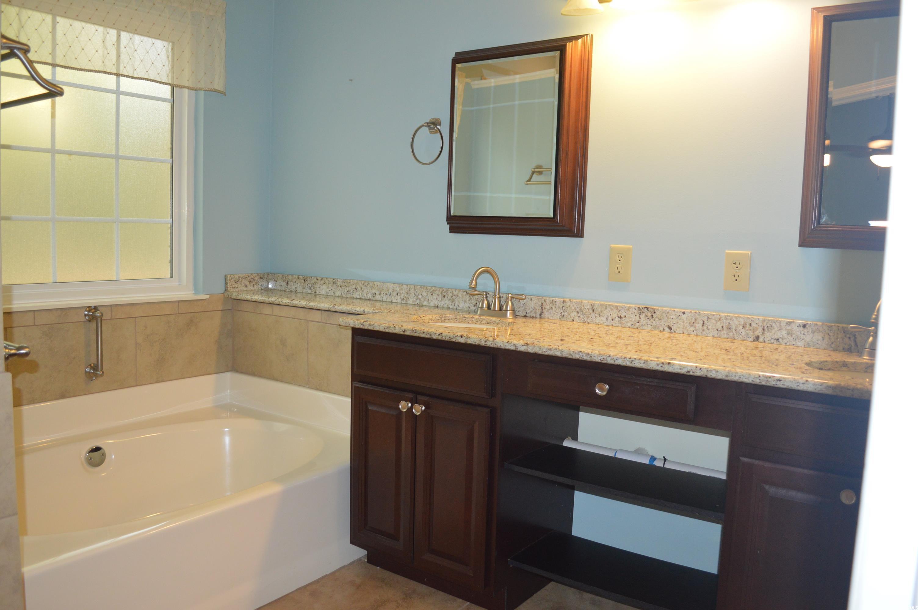 2304 Blackbird Court Murrells Inlet, SC 29576 - Photo 19 of 34 Gallery Image 19