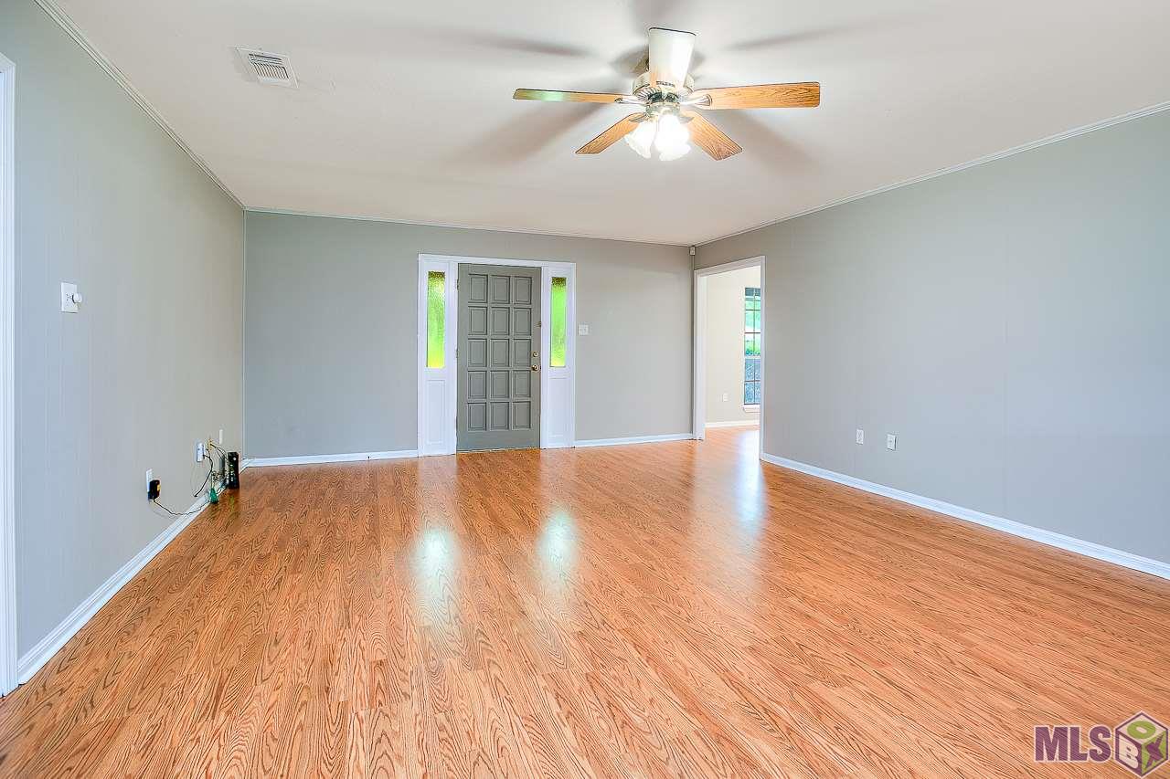 7538 Baringer Road Baton Rouge, LA 70817 - Photo 3 of 20 Gallery Image 3