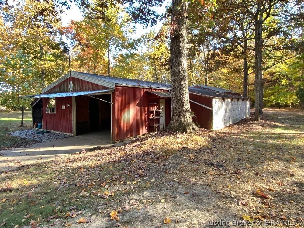 8995 Atkins Road Floyds Knobs, IN 47119 - Photo 20 of 51 Gallery Image 20