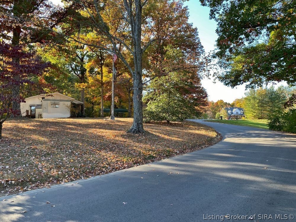 8995 Atkins Road Floyds Knobs, IN 47119 - Photo 27 of 51 Gallery Image 27