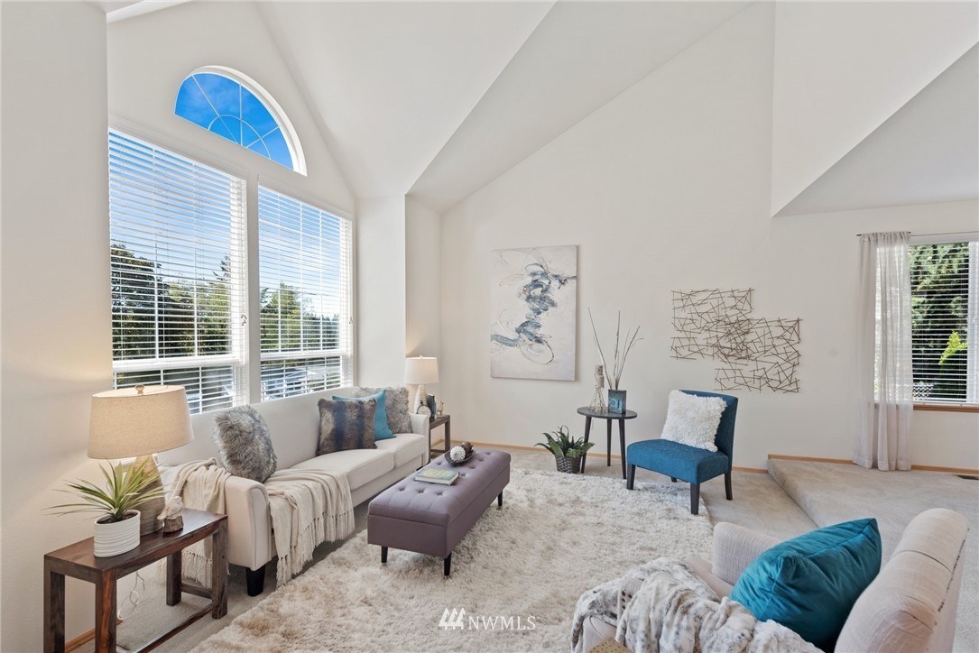 2578 Union Avenue Northeast Renton, WA 98059 - Photo 3 of 23 Gallery Image 3
