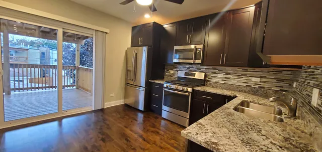 $2,150 | 4139 West Fletcher Street, Unit 2, Chicago, IL 60641