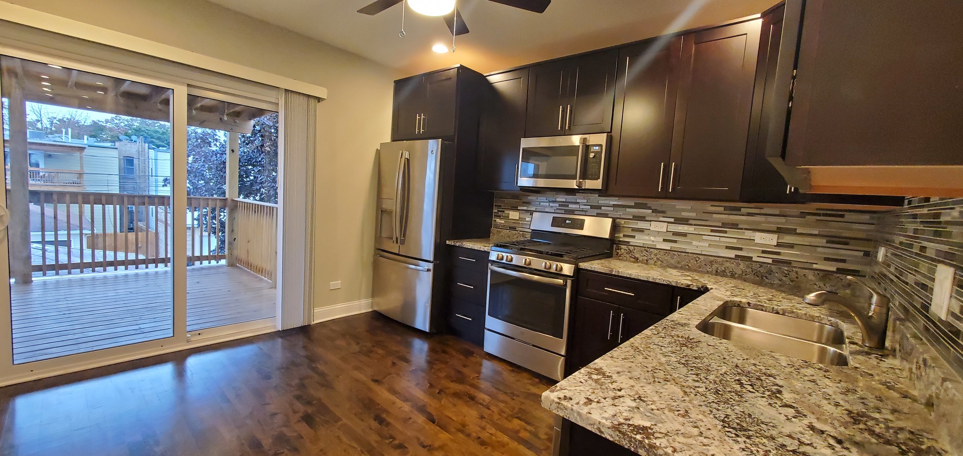 4139 West Fletcher Street, Unit 2 Chicago, IL 60641 - Photo 3 of 11