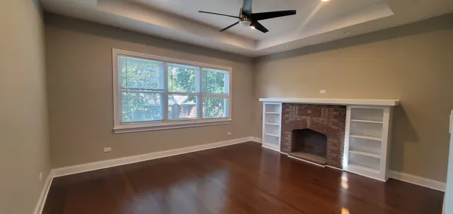 $2,150 | 4139 West Fletcher Street, Unit 2, Chicago, IL 60641