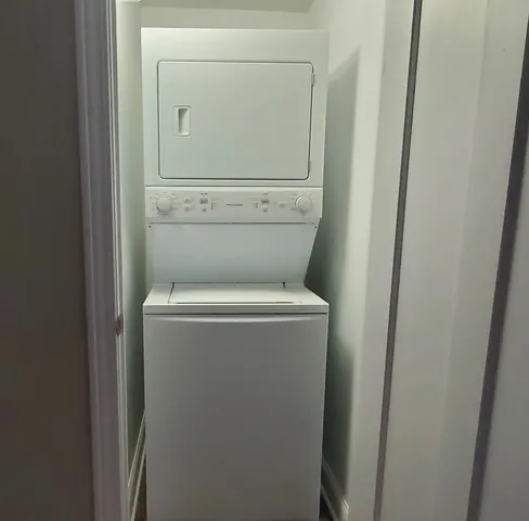 $2,150 | 4139 West Fletcher Street, Unit 2, Chicago, IL 60641