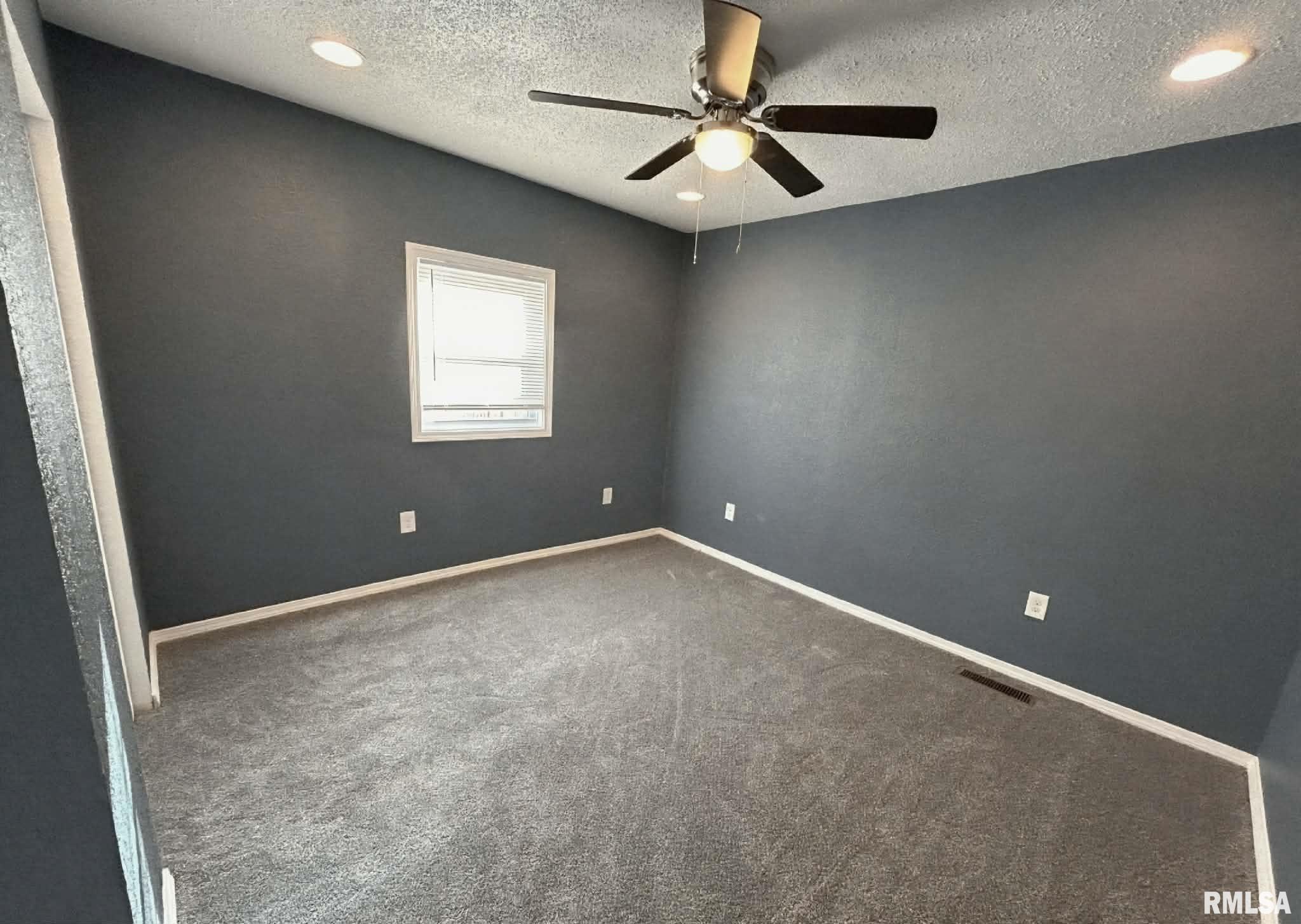 824 South 11th Street Quincy, IL 62301 - Photo 8 of 15