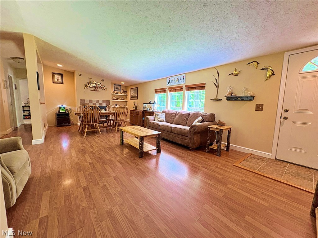4233 County Line Road Lake Milton, OH 44429 - Photo 13 of 38