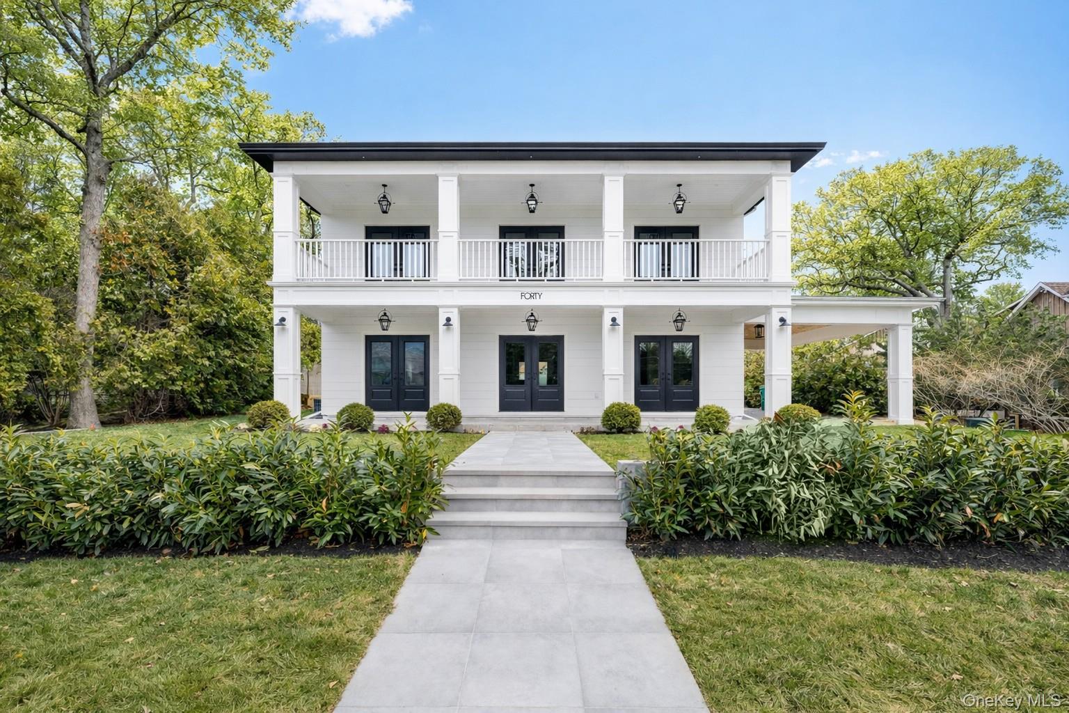 40 Waters Edge Road Southampton, NY 11968 - Photo 1 of 47