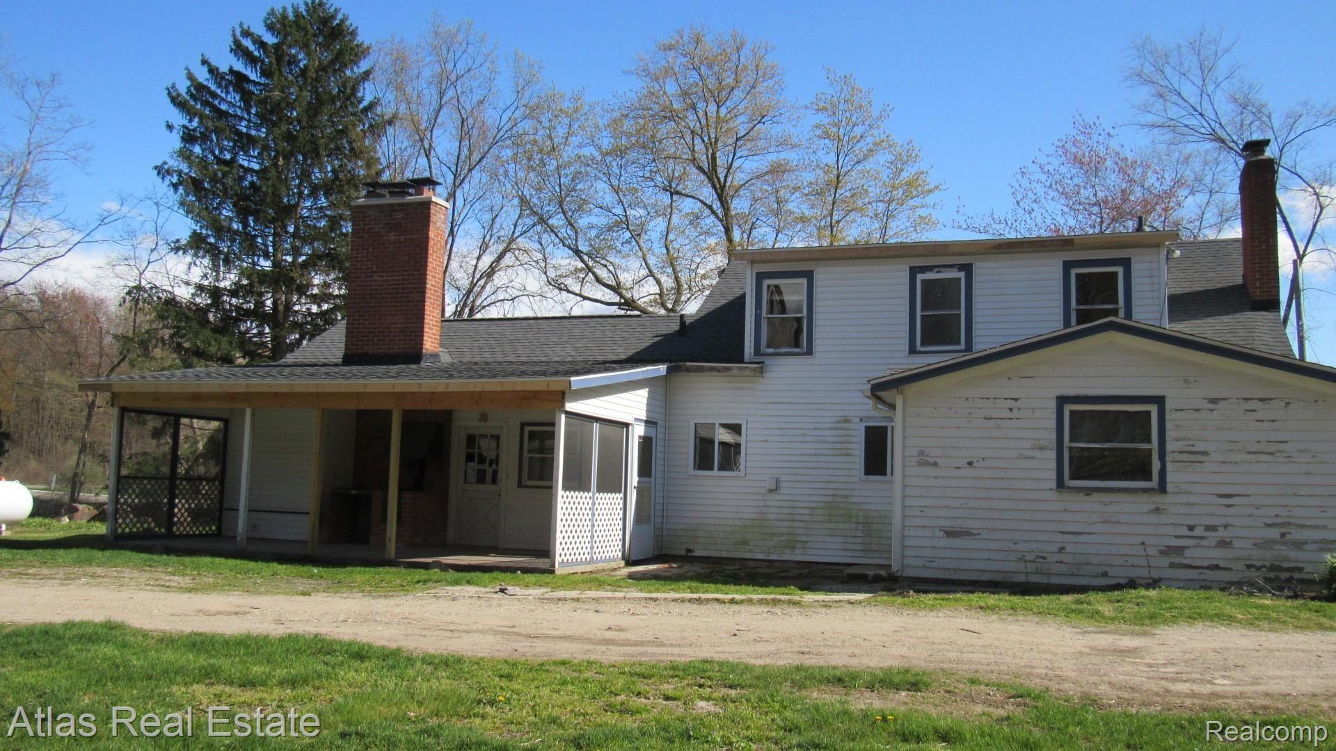 6050 Tripp Road Holly, MI 48442 - Photo 4 of 21 IMG_2275.JPG