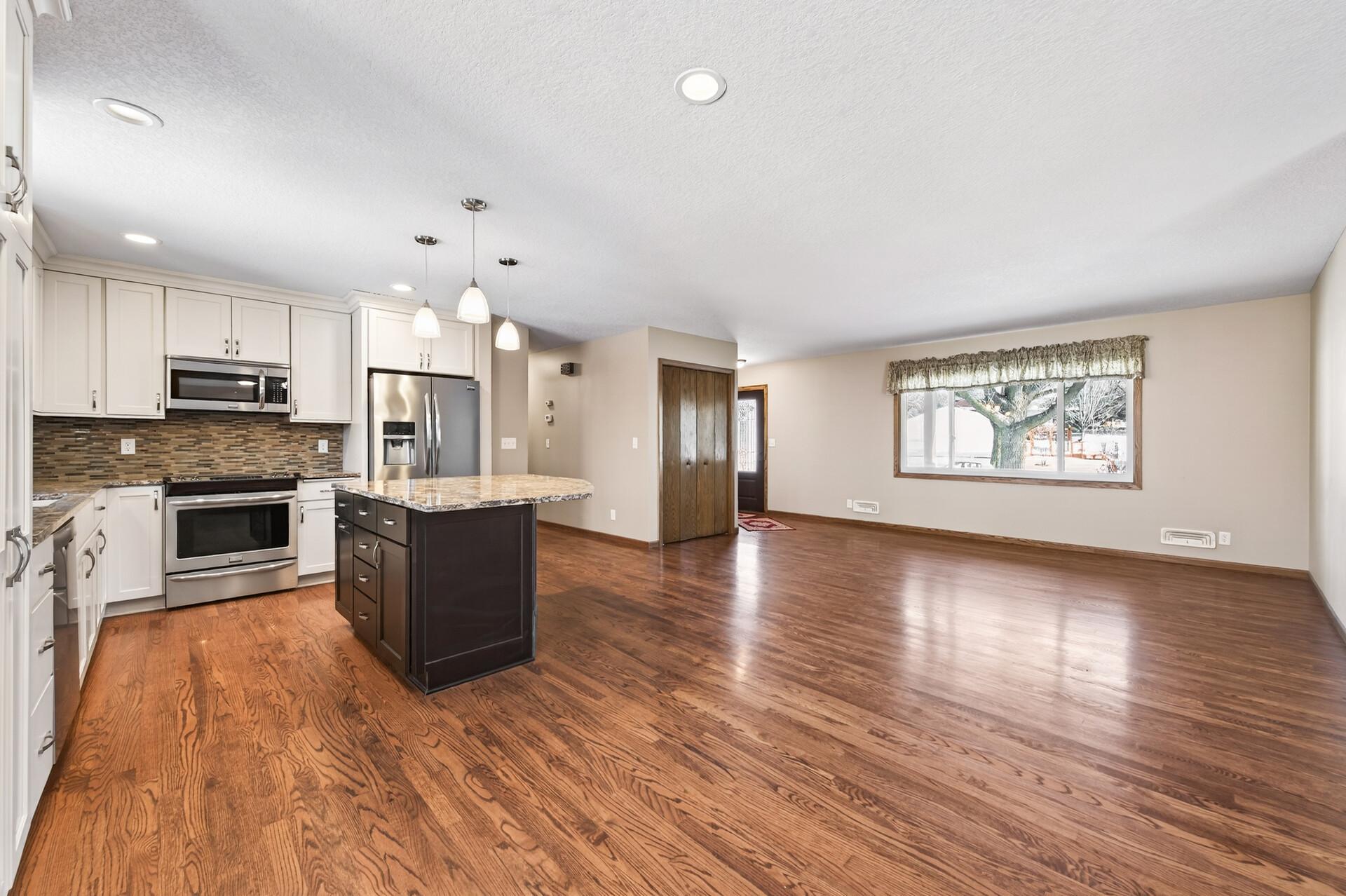 6840 Innsdale Avenue South Cottage Grove, MN 55016 - Photo 11 of 42