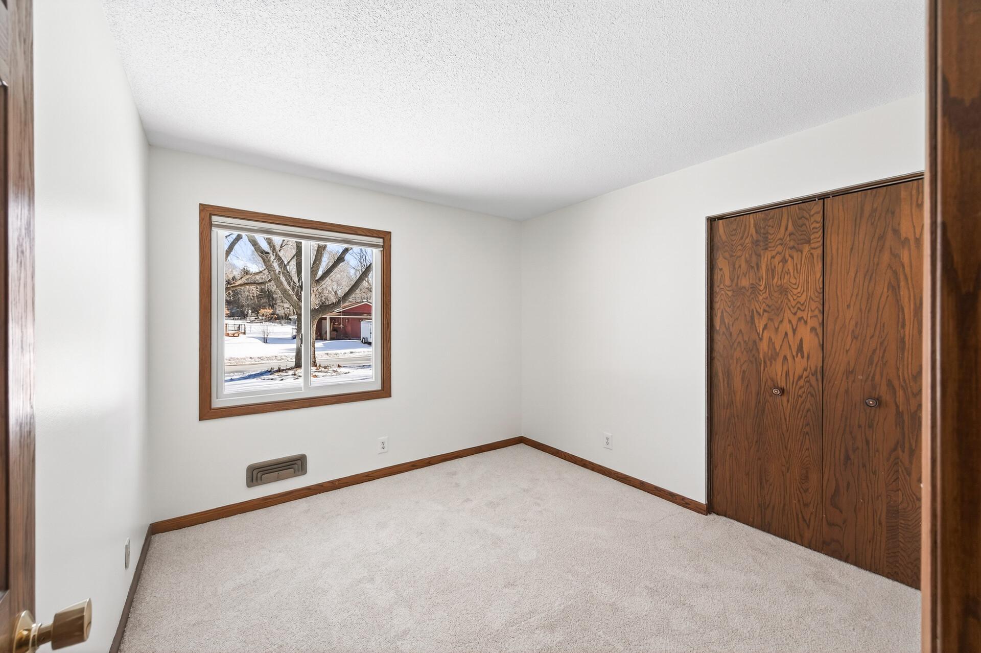 6840 Innsdale Avenue South Cottage Grove, MN 55016 - Photo 18 of 42